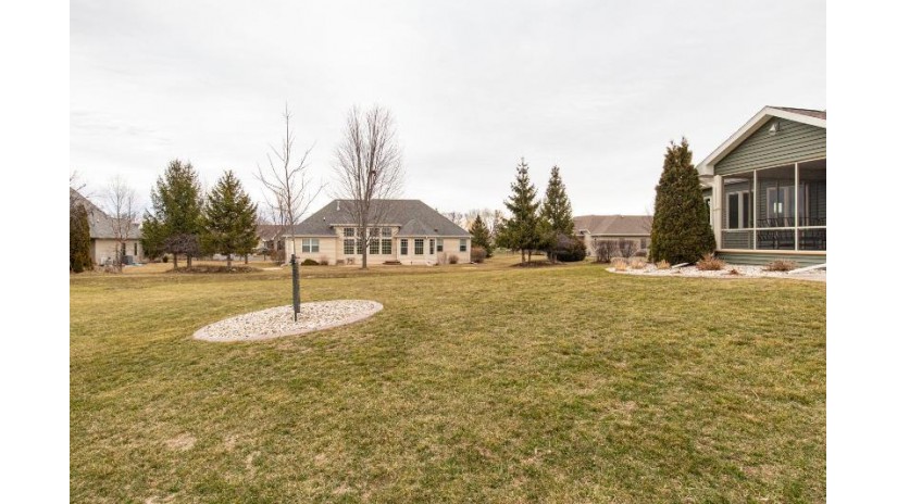 2285 Roselawn Lane Algoma, WI 54904 by First Weber, Realtors, Oshkosh - CELL: 920-216-0142 $548,000