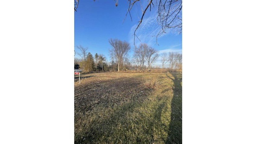 848 Paramount Drive Stockbridge, WI 53014 by First Weber, Inc. $62,500