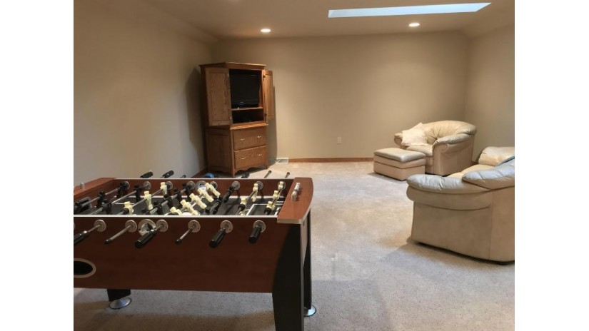 2705 Fescue Court Suamico, WI 54313 by Resource One Realty, Llc - CELL: 920-676-6253 $629,900