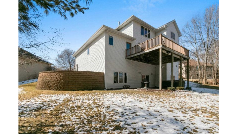 2789 Ichabod Lane Howard, WI 54313 by Mahler Sotheby'S International Realty $620,000