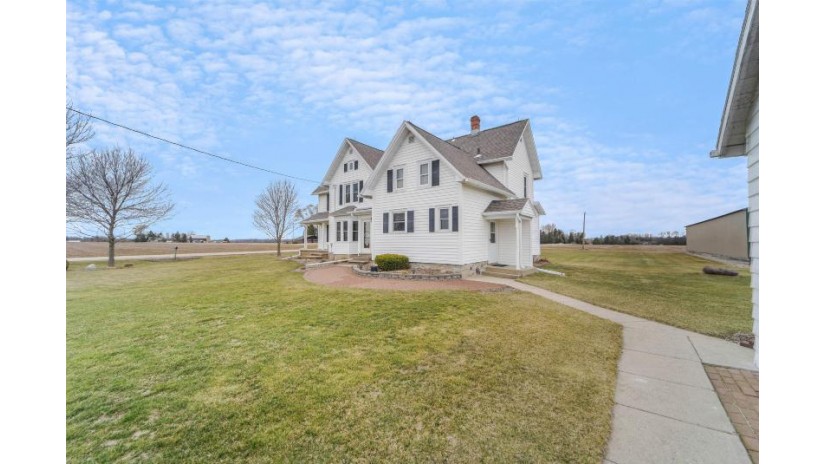 N180 Island Road Greenville, WI 54956 by Coldwell Banker Real Estate Group $699,900