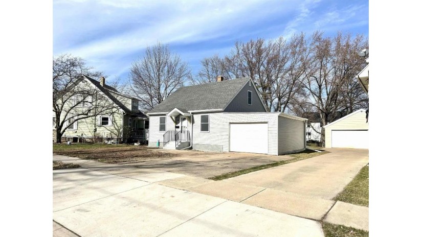 324 Doty Street Kaukauna, WI 54130 by Coaction Real Estate, Llc $190,000