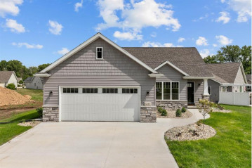 4978 W Woods Creek Lane, Grand Chute, WI 54913