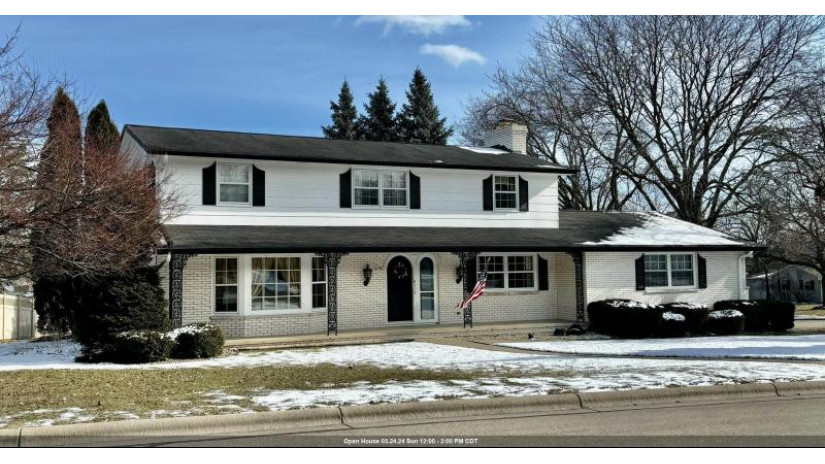 3137 Ravine Way Allouez, WI 54301 by Design Realty - OFF-D: 920-819-2158 $389,900