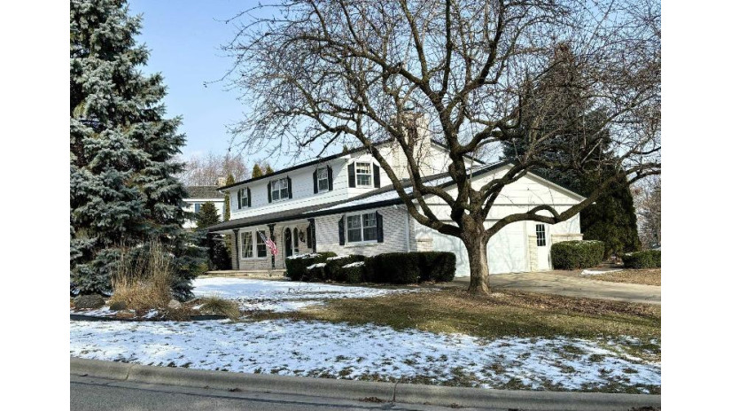 3137 Ravine Way Allouez, WI 54301 by Design Realty - OFF-D: 920-819-2158 $389,900