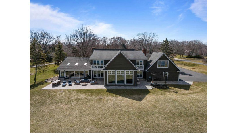 104 Limekiln Drive Neenah, WI 54956 by Coldwell Banker Real Estate Group $1,500,000