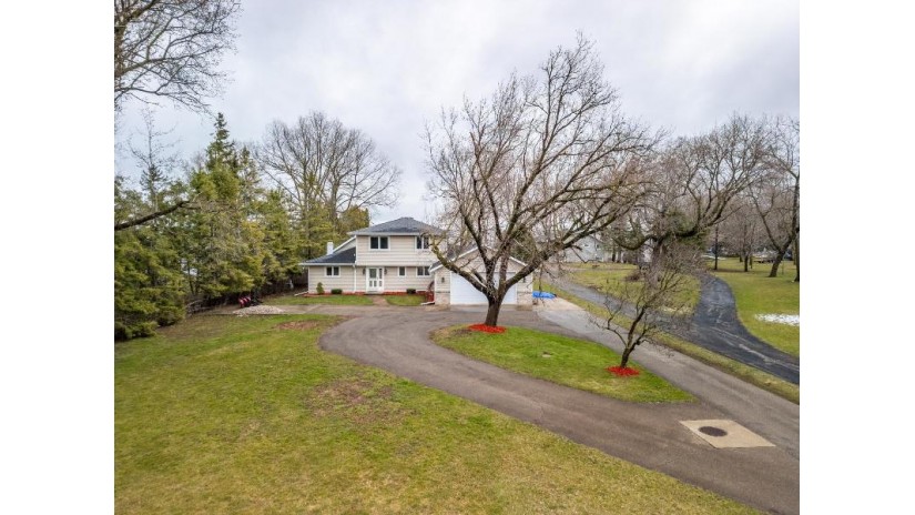 4530 S Us Hwy 45 Black Wolf, WI 54902 by Berkshire Hathaway Hs Fox Cities Realty - PREF: 407-579-9972 $894,000