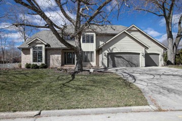 925 S Park Avenue, Neenah, WI 54956-4246