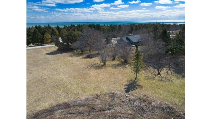 709 Lakeshore Drive Kewaunee, WI 54216 by Town & Country Real Estate $54,900