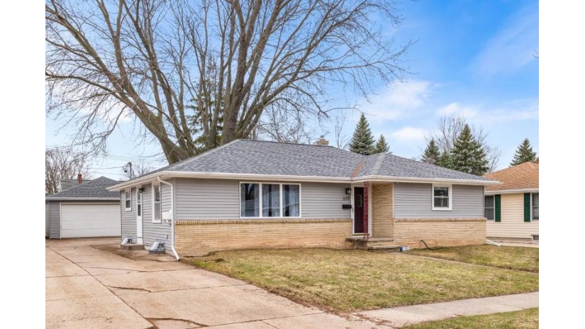 1137 W Frances Street Appleton, WI 54914 by Weichert Realtors - Place Perfect $239,900