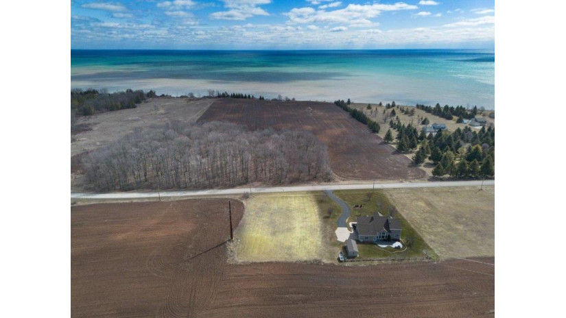 717 Lakeshore Drive Kewaunee, WI 54216 by Town & Country Real Estate $49,900