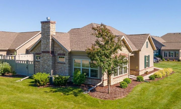 2101 E Milestone Drive, Appleton, WI 54913