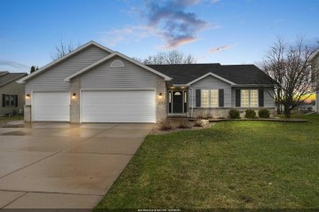 378 Longwood Lane, Wrightstown, WI 54180-1224