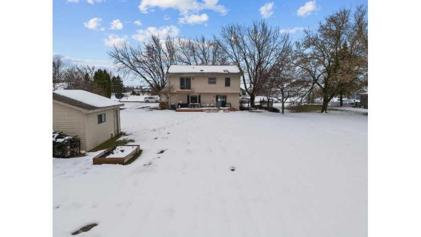 W5670 Vans Road Harrison, WI 54915 by Century 21 Affiliated - OFF-D: 920-284-9732 $364,900