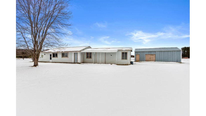 N2601 County Road T Wautoma, WI 54982 by Coldwell Banker Real Estate Group $498,000