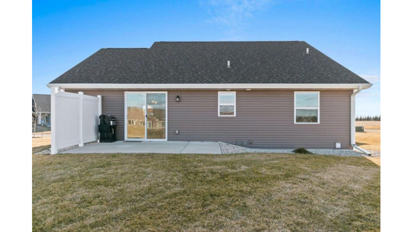 837 Sharon Lane Pulaski, WI 54162 by Express Realty LLC $414,900