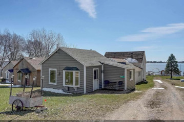 W10723 Blackhawk Trail 14, Fox Lake, WI 53933