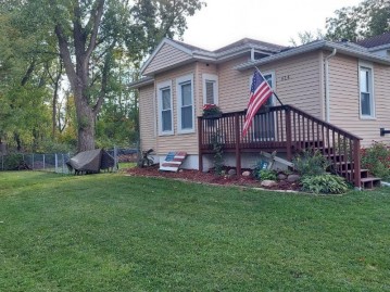 614 Michigan Street, Omro, WI 54963