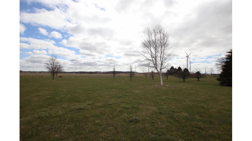 N9463 Hwy Q Marshfield, WI 53049 by Adashun Jones, Inc. - CELL: 920-948-9414 $614,900