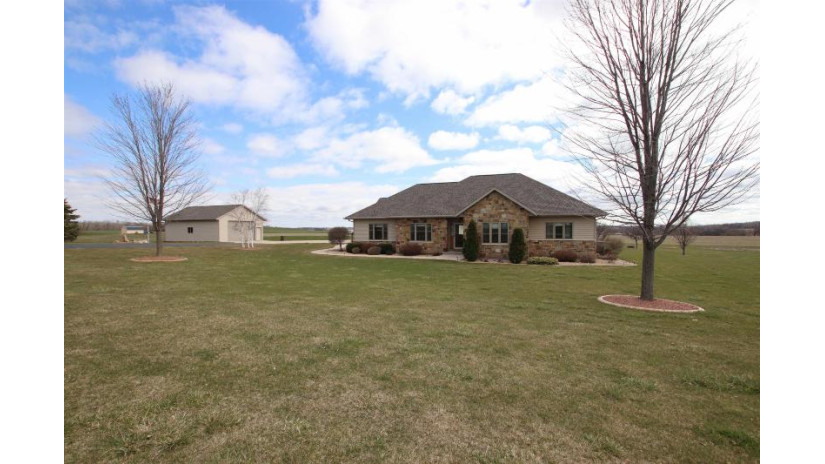 N9463 Hwy Q Marshfield, WI 53049 by Adashun Jones, Inc. - CELL: 920-948-9414 $614,900