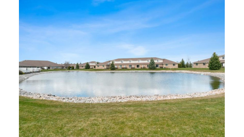 1293 Pond View Circle Lawrence, WI 54115 by Lpt Realty $274,900