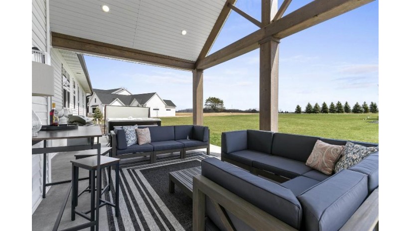 699 Blackberry Court Hobart, WI 54115 by Shorewest Realtors $1,100,000