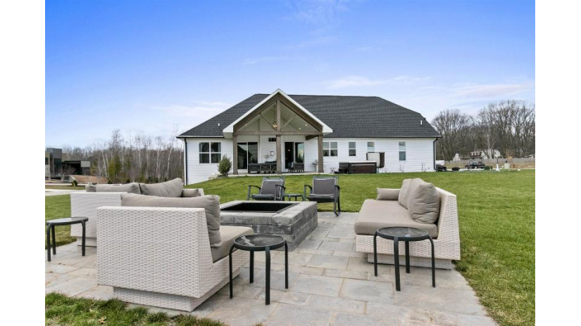 699 Blackberry Court Hobart, WI 54115 by Shorewest Realtors $1,100,000