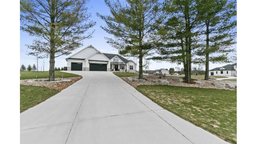 699 Blackberry Court Hobart, WI 54115 by Shorewest Realtors $1,100,000