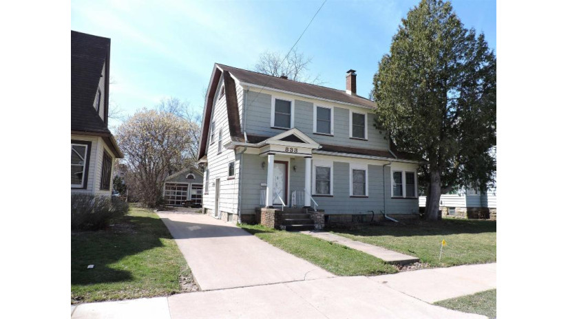 833 Prospect Avenue Oshkosh, WI 54901 by Coldwell Banker Real Estate Group $199,900