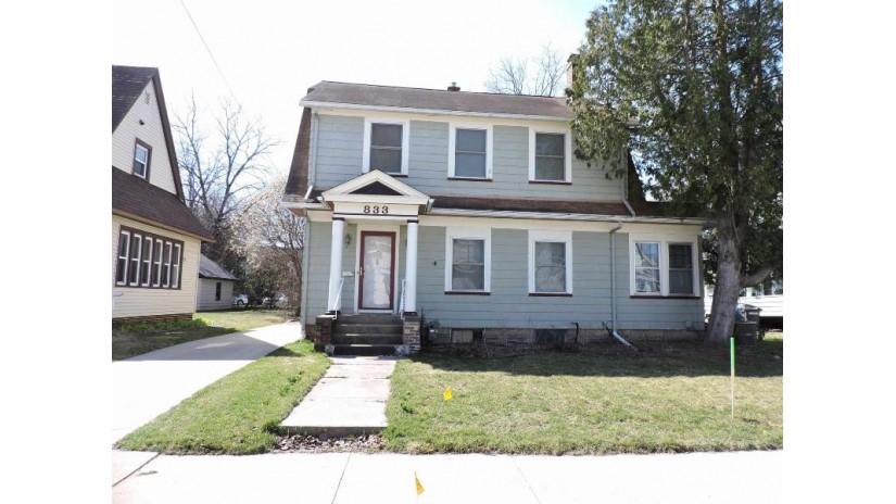 833 Prospect Avenue Oshkosh, WI 54901 by Coldwell Banker Real Estate Group $199,900