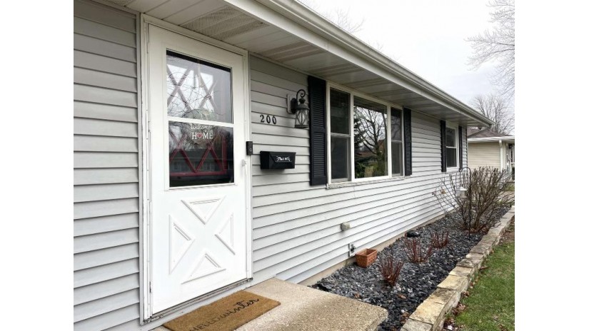 200 S Buchanan Street Appleton, WI 54915 by Coldwell Banker Real Estate Group $259,800