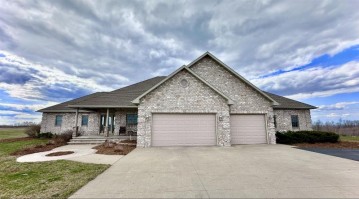 6650 Ledgetop Drive, Wrightstown, WI 54126-9789