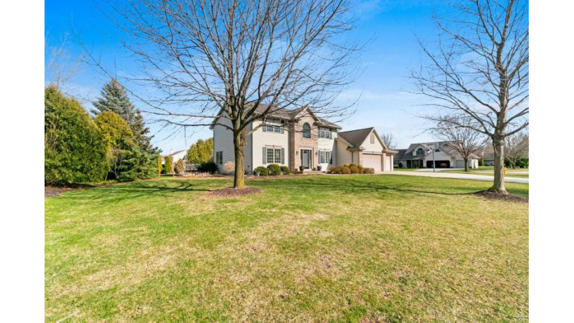 2925 Foxford Drive Ashwaubenon, WI 54313 by Schenk Realty, LLC $494,900