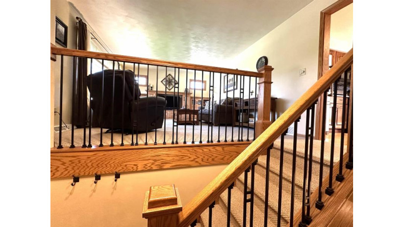 1524 S Covenant Lane Appleton, WI 54915 by Coldwell Banker Real Estate Group $281,200