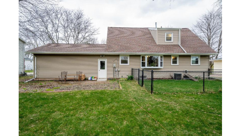 2455 Arcadia Avenue Oshkosh, WI 54904 by Expert Real Estate Partners, Llc - OFF-D: 920-944-8112 $250,000