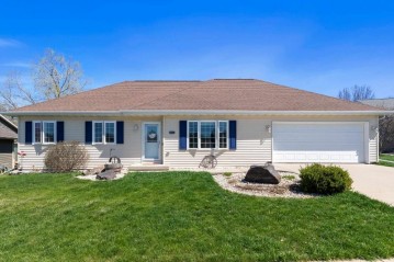 356 Leona Way, Oakfield, WI 53065-9421