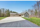 4925 Pine Lane, Suamico, WI 54313 by Shorewest Realtors $650,000