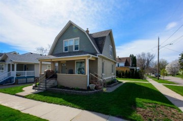 23 W Bent Avenue, Oshkosh, WI 54901-2923