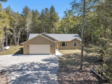 8736 Old Logging Trail, Baileys Harbor, WI 54202