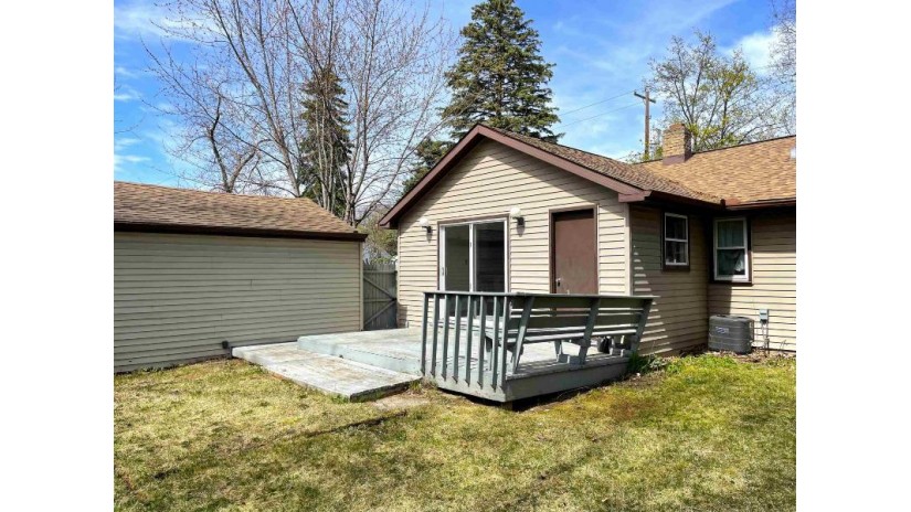 424 E Allouez Avenue Allouez, WI 54301 by Coldwell Banker Real Estate Group $234,800