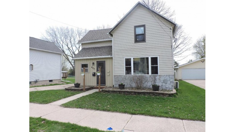 425 Rosendale Street Beaver Dam, WI 53916 by First Weber, Inc. $209,900