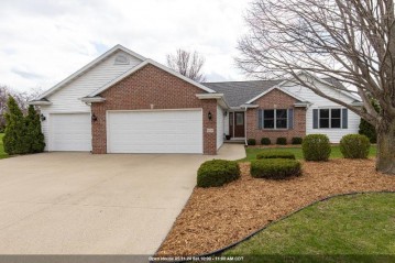 4529 W Fieldwood Lane, Grand Chute, WI 54913