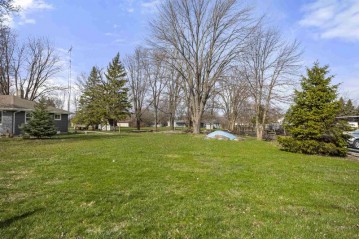 Oneida Street, Fox Crossing, WI 54952