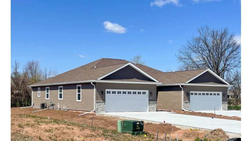 N6018 Southport Boulevard Fond Du Lac, WI 54937 by Roberts Homes And Real Estate - OFF-D: 920-923-4522 $349,900