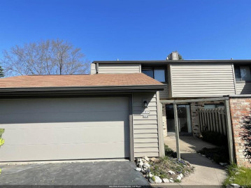 11015 N Elder Tree Court, Mequon, WI 53092