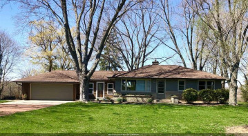 W159N6957 Dolores Lane, Menomonee Falls, WI 53051