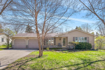 863 Venus Drive, Green Bay, WI 54311-5201