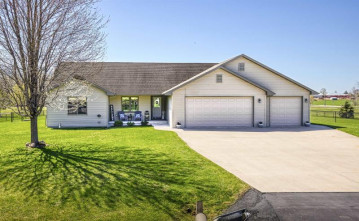 3277 Wismer Lane, Clayton, WI 54956