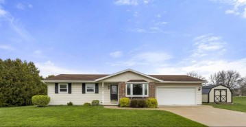 212 W National Avenue, Brillion, WI 54110-1400