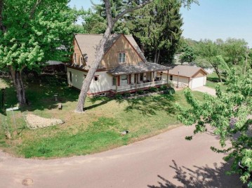 621 Rittenhouse Ave, Bayfield, WI 54814